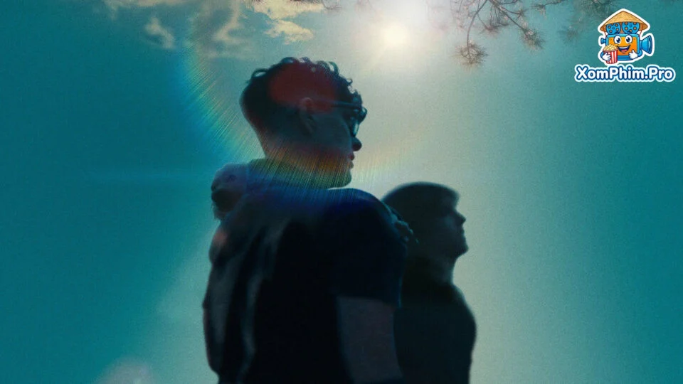 Hãy Nhìn Tôi Trong Ánh Đèn Mê Hoặc Tập Full